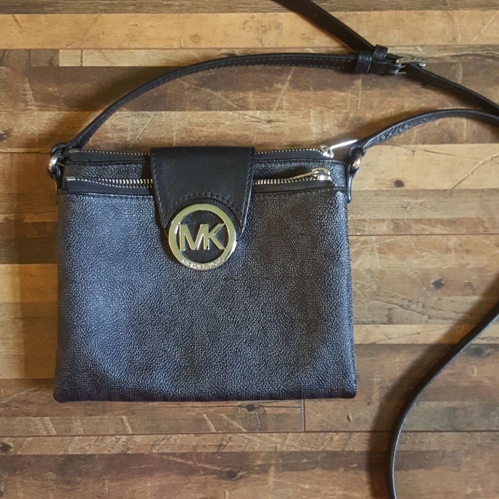 Michael Kors monogram crossbody!